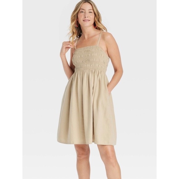 Universal Thread Dresses & Skirts - Universal Thread Tan Linen Blend Smocked Mini Sun Dress Pockets Womens Small
